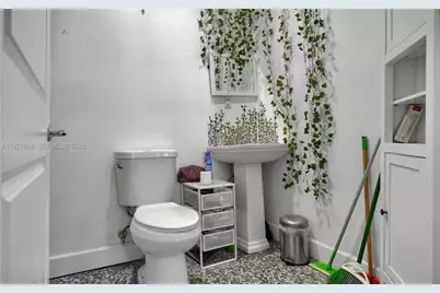 601 SW 6th Ave, Miami, FL 33130 - Photo 10