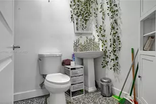 601 SW 6th Ave, Miami, FL 33130 - Photo 10