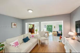 819 Capri St, Coral Gables, FL 33134 - Photo 4