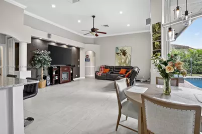 1488 Lantana Ct, Weston, FL 33326 - Photo 12