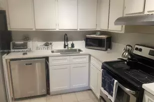 9002 SW 137th St, Miami, FL 33176 - Photo 2