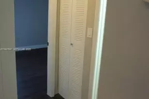 452 NE 210th Cir Terrace, Miami, FL 33179 - Photo 16