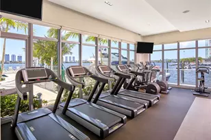 17301 Biscayne Blvd, North Miami Beach, FL 33160 - Photo 22