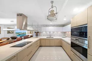 17301 Biscayne Blvd, North Miami Beach, FL 33160 - Photo 6