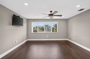 1911 NW 169th Ave, Pembroke Pines, FL 33028 - Photo 10