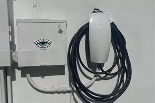 557 NW 44St, Miami, FL 33127 - Photo 14