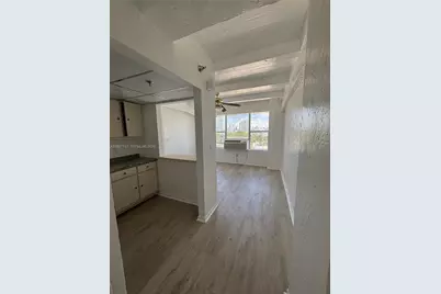 800 Washington Ave #1108, Miami Beach, FL 33139 - Photo 2
