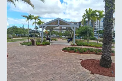 1000 Saint Charles Pl #L2, Pembroke Pines, FL 33026 - Photo 22