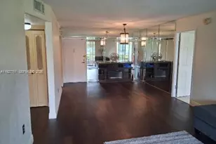 1000 St Charles Pl, Pembroke Pines, FL 33026 - Photo 4