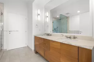 50 South Pointe Dr, Miami Beach, FL 33139 - Photo 26