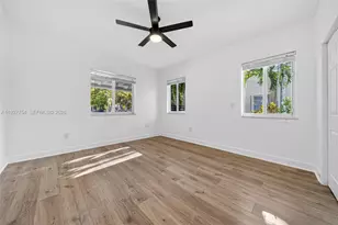 426 SW 26th Rd, Miami, FL 33129 - Photo 14