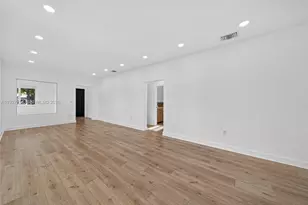426 SW 26th Rd, Miami, FL 33129 - Photo 10