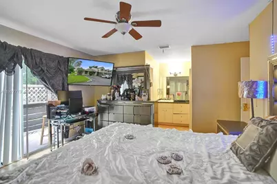 251 W Hemingway Cir, Margate, FL 33063 - Photo 22