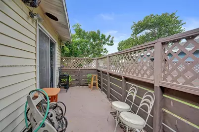 251 W Hemingway Cir, Margate, FL 33063 - Photo 42