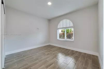 8952 SW 10th Ter, Miami, FL 33174 - Photo 12