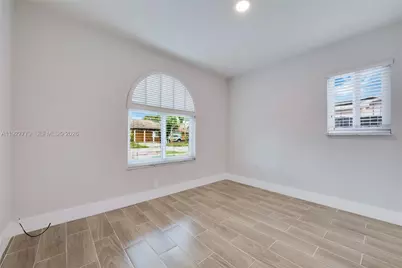 8952 SW 10th Ter, Miami, FL 33174 - Photo 10
