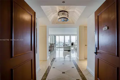 7000 Island Bl #2806, Aventura, FL 33160 - Photo 4