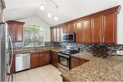 1077 Summer Lakes Dr, Orlando, FL 32835 - Photo 10