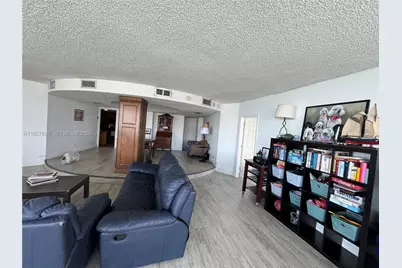 905 Brickell Bay Dr #1530, Miami, FL 33131 - Photo 8