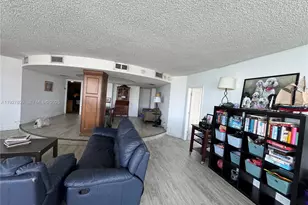 905 Brickell Bay Dr, Miami, FL 33131 - Photo 8