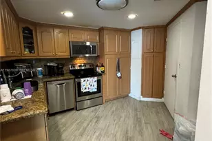 905 Brickell Bay Dr, Miami, FL 33131 - Photo 16