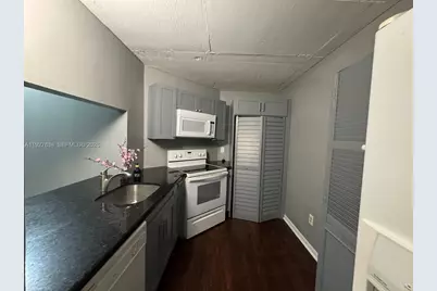 855 NE 209th St #102-34, Miami, FL 33179 - Photo 1