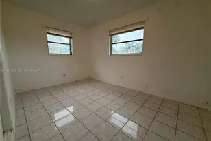301 N 70th Ave, Hollywood, FL 33024 - Photo 10