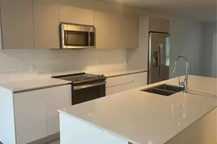 2555 NE 193rd St, Miami, FL 33180 - Photo 1