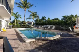 6855 Edgewater Dr, Coral Gables, FL 33133 - Photo 2