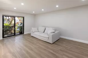 6855 Edgewater Dr, Coral Gables, FL 33133 - Photo 8