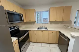 2911 SE 13th Rd, Homestead, FL 33035 - Photo 8