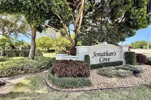 4855 Palmbrooke Cir, West Palm Beach, FL 33417 - Photo 2