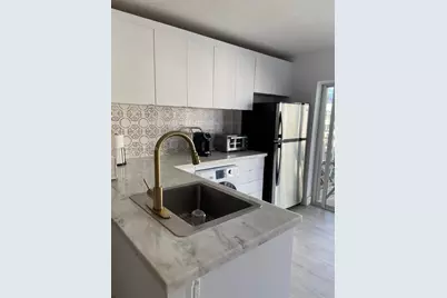 677 NE 24th St #602, Miami, FL 33137 - Photo 10