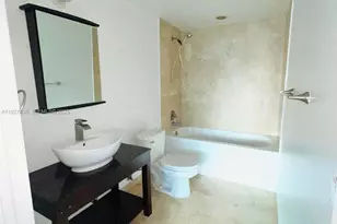 350 S Miami Ave, Miami, FL 33130 - Photo 12