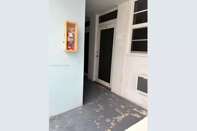 335 Collins Ave #302, Miami Beach, FL 33139 - Photo 4
