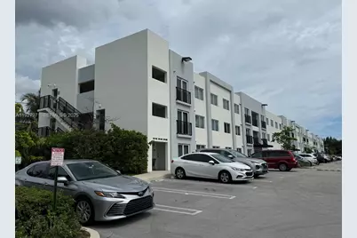 14752 NE 6th Ave #205, Miami, FL 33161 - Photo 1