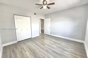 704 Belmont Ln, North Lauderdale, FL 33068 - Photo 6