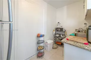 1540 E 8th Ct, Hialeah, FL 33010 - Photo 24