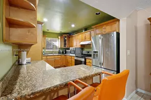 111 NE 175th St, North Miami Beach, FL 33162 - Photo 14