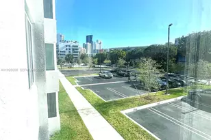 250 180th Dr, Sunny Isles Beach, FL 33160 - Photo 24