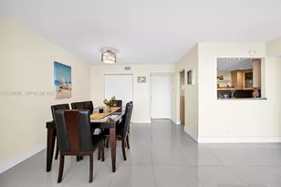 100 Bayview Dr, Sunny Isles Beach, FL 33160 - Photo 6