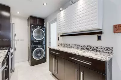 1110 Venetian Way #1A, Miami, FL 33139 - Photo 6