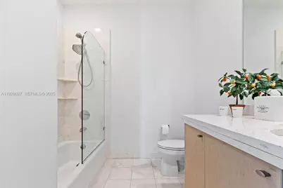 900 Brickell Key Blvd #2002, Miami, FL 33131 - Photo 14