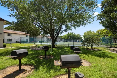 370 E Laurel Dr #3 E, Margate, FL 33063 - Photo 54