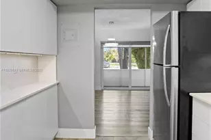 370 E Laurel Dr, Margate, FL 33063 - Photo 22