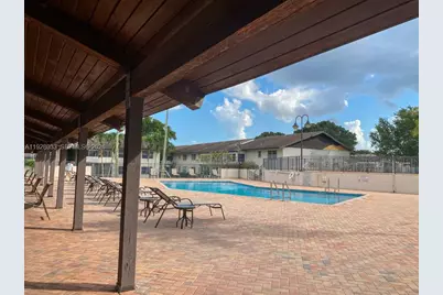 370 E Laurel Dr #3 E, Margate, FL 33063 - Photo 18