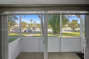 370 E Laurel Dr, Margate, FL 33063 - Photo 28