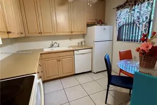 3060 Holiday Springs Blvd, Margate, FL 33063 - Photo 10