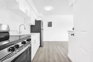 13210 Memorial Hwy, North Miami, FL 33161 - Photo 10