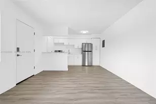 13210 Memorial Hwy, North Miami, FL 33161 - Photo 30